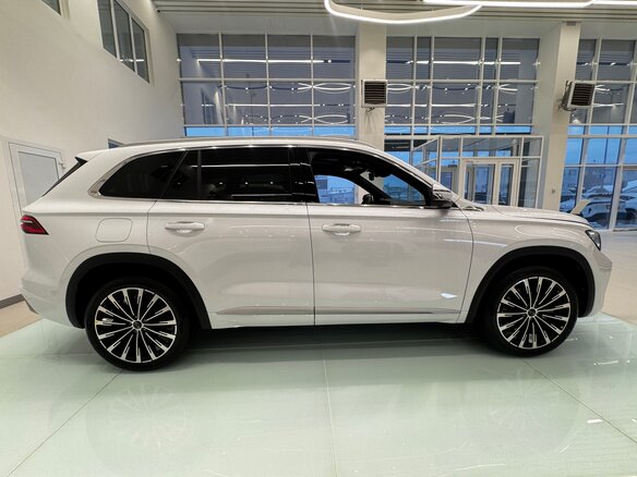 2026 Geely Monjaro I, белый, 4954990 рублей - вид 5