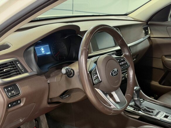 2018 Kia Optima IV Рестайлинг, белый, 1877000 рублей - вид 7