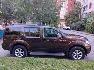 2011 Nissan Pathfinder III Рестайлинг, коричневый, 2300000 рублей, вид 3