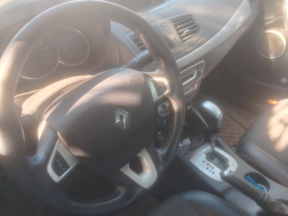 2011 Renault Fluence I, белый, 590000 рублей - вид 2