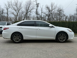 2016 Toyota Camry VII (XV50) Рестайлинг, белый, 1250000 рублей, вид 4