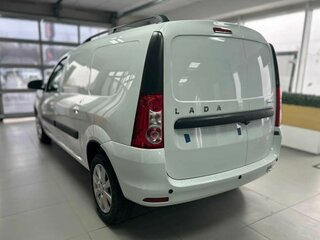 2026 Lada (ВАЗ) Largus I Рестайлинг, белый, 1797000 рублей, вид 2