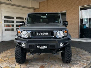 2023 Suzuki Jimny Sierra IV, серый, 1870000 рублей, вид 3