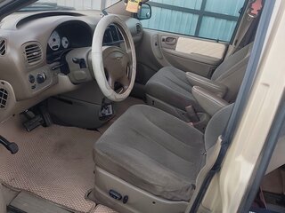 2000 Chrysler Town & Country IV, золотистый, 390000 рублей, вид 5