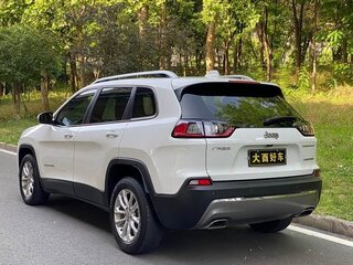 2020 Jeep Cherokee V (KL) Рестайлинг, белый, 1990023 рублей, вид 4