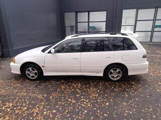 2000 Toyota Caldina II, белый, 450000 рублей, вид 3