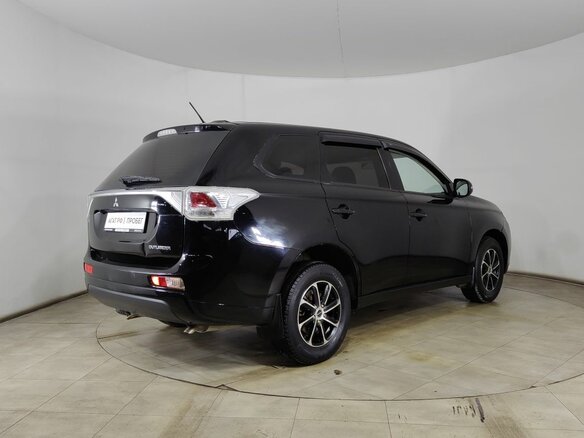 2012 Mitsubishi Outlander III, чёрный - вид 4