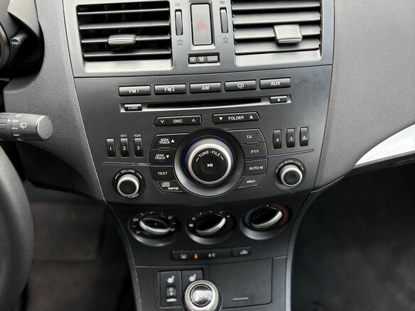2012 Mazda 3 II (BL) Рестайлинг, серебристый, 950000 рублей - вид 13