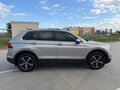 2018 Volkswagen Tiguan II, серебристый, 2500000 рублей - вид 3