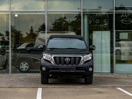2015 Toyota Land Cruiser Prado 150 Series Рестайлинг 1, чёрный, 3495000 рублей, вид 2