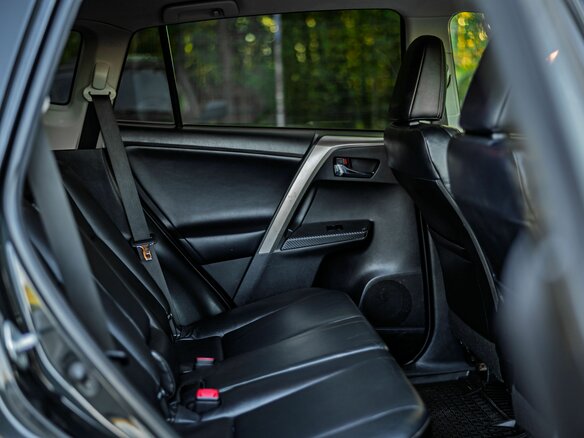 2013 Toyota RAV4 IV (XA40), чёрный, 1607000 рублей - вид 12