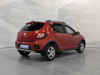 2015 Renault Sandero Stepway II, красный, 699000 рублей, вид 4
