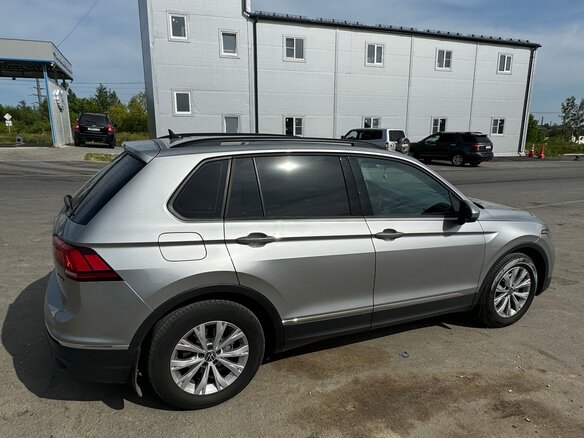 2021 Volkswagen Tiguan II Рестайлинг, серый, 3000000 рублей - вид 4