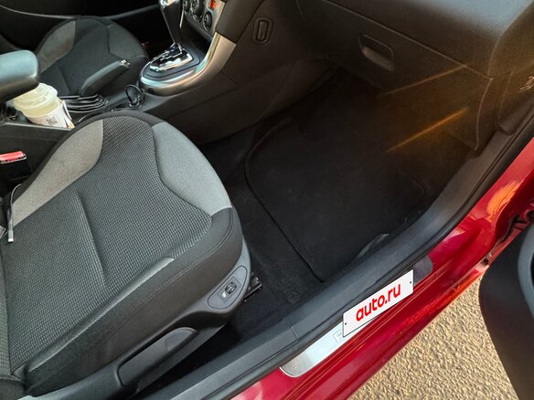 2010 Peugeot 308 I, красный, 399000 рублей - вид 15