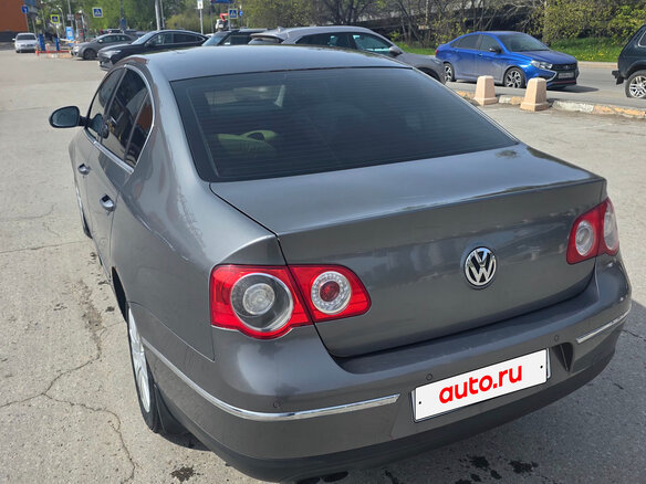 2008 Volkswagen Passat B6, серый - вид 2