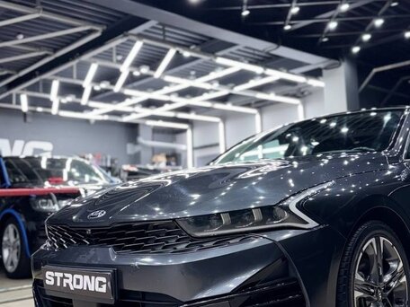 2019 Kia K5 III, серый, 2050000 рублей, вид 1
