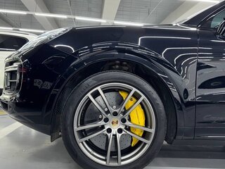 2021 Porsche Cayenne Turbo III, чёрный, 7990000 рублей, вид 5