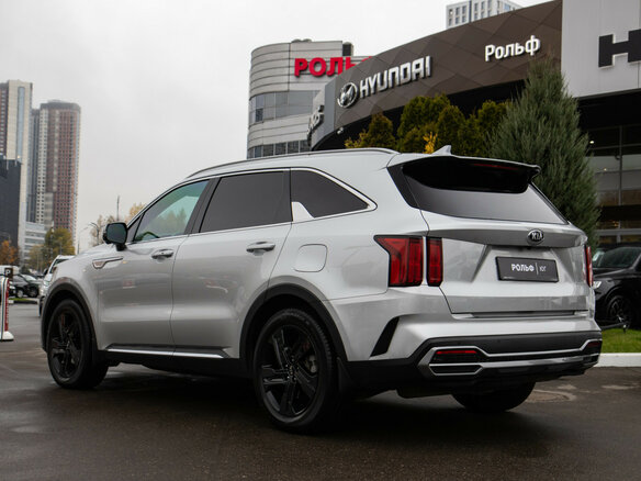 2020 Kia Sorento IV, серый, 3848000 рублей - вид 4