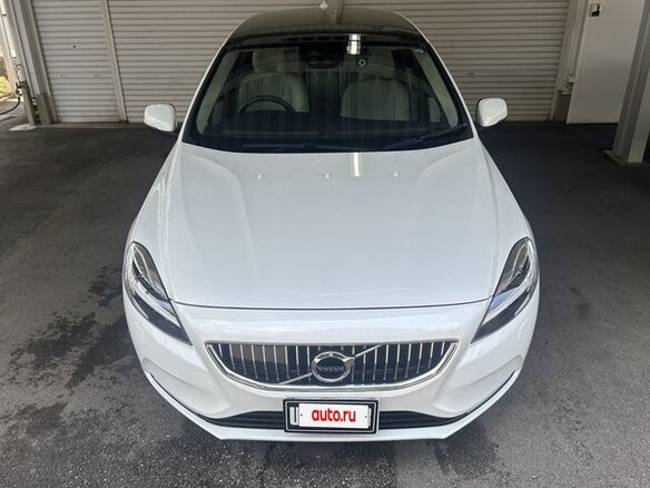 2019 Volvo V40 ECO II Рестайлинг, белый - вид 1