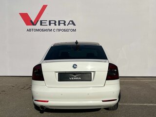 2011 Skoda Octavia II (A5) Рестайлинг, белый, 850000 рублей, вид 5