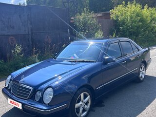 2000 Mercedes-Benz E-Класс 200 II (W210, S210) Рестайлинг, синий, 570000 рублей, вид 1