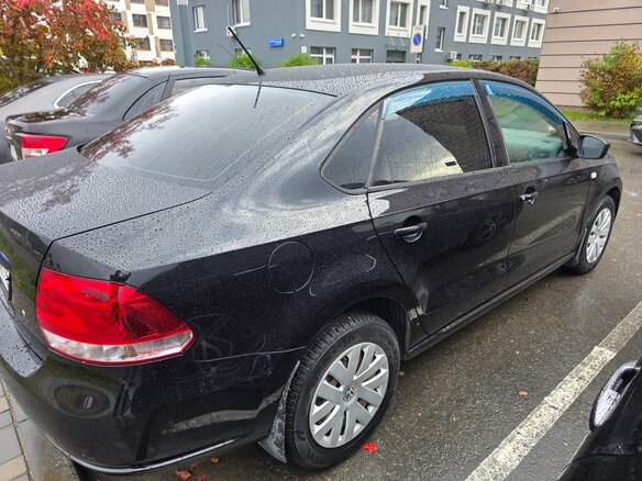 2013 Volkswagen Polo V, чёрный, 940000 рублей - вид 5
