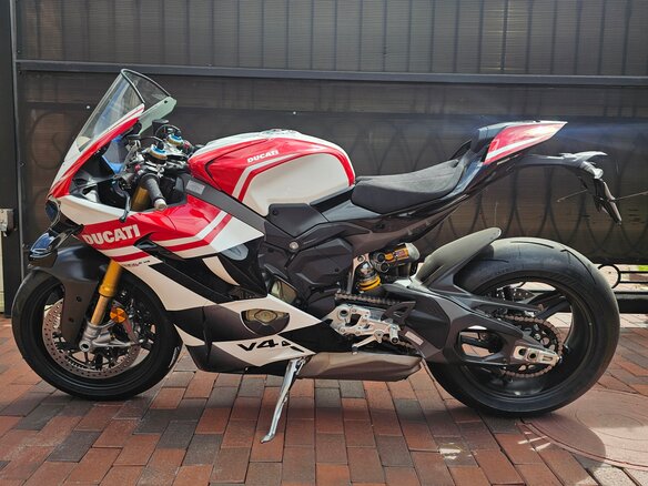 2025 Ducati Panigale V4, белый, 5500000 рублей - вид 1