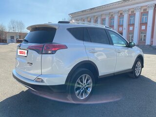 2016 Toyota RAV4 IV (XA40) Рестайлинг, белый, 2650000 рублей, вид 5