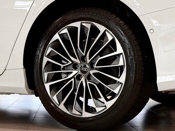 2024 Audi A6 45 TFSI V (C8) Рестайлинг, белый, 6870000 рублей - вид 10