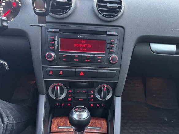 2012 Audi A3 II (8P) Рестайлинг 2, белый, 650000 рублей - вид 13