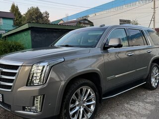 2019 Cadillac Escalade IV, бежевый, 6950000 рублей, вид 3