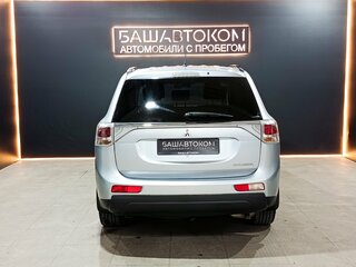 2012 Mitsubishi Outlander III, серебристый, 1480000 рублей, вид 5