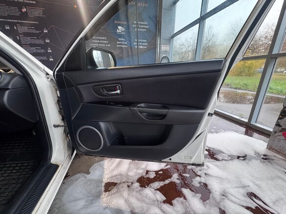 2008 Mazda 3 I (BK) Рестайлинг, белый, 350000 рублей - вид 16