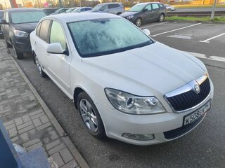 2012 Skoda Octavia II (A5) Рестайлинг, белый, 699000 рублей, вид 2