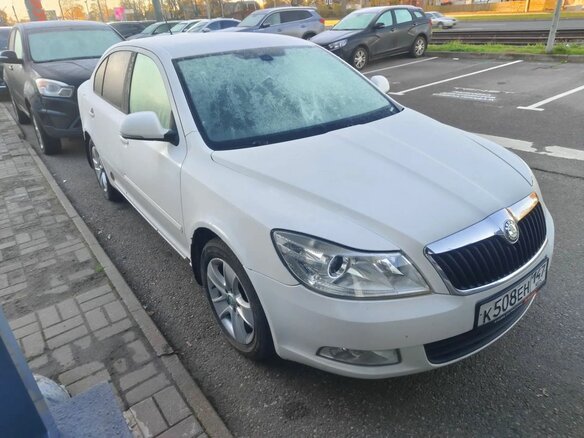 2012 Skoda Octavia II (A5) Рестайлинг, белый, 699000 рублей - вид 1