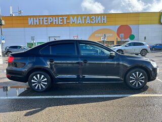 2013 Volkswagen Jetta VI, чёрный, 890000 рублей, вид 4