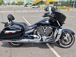 2011 Victory Cross Country, чёрный, 1200000 рублей, вид 1