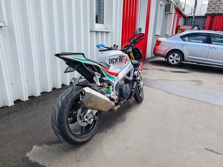 2020 Aprilia Tuono V4, белый, 1100000 рублей, вид 5