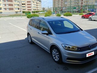 2017 Volkswagen Touran II, серый, 1400000 рублей, вид 2