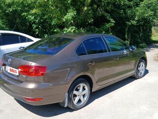 2013 Volkswagen Jetta VI, коричневый, 950000 рублей, вид 4