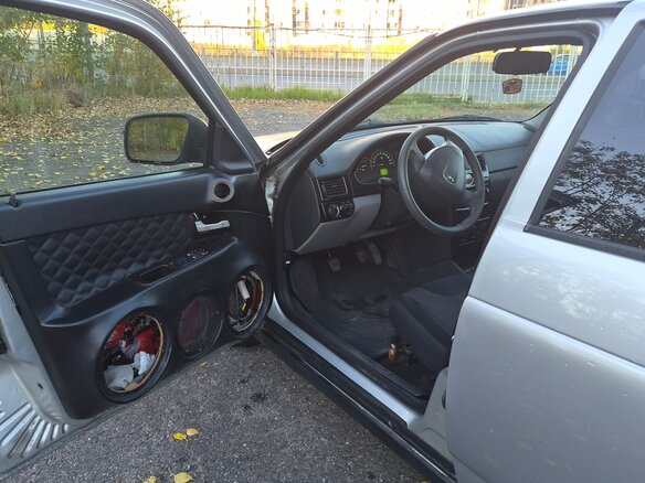 2013 Lada (ВАЗ) Priora I, серебристый, 210000 рублей - вид 4