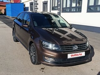 2017 Volkswagen Polo V Рестайлинг, коричневый, 1360000 рублей, вид 4