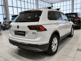 2017 Volkswagen Tiguan II, белый, 2430000 рублей, вид 5