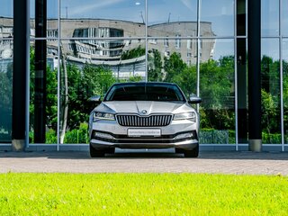 2020 Skoda Superb III Рестайлинг, серый, 2450000 рублей, вид 3