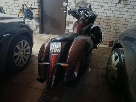 2013 Victory Cross Country, коричневый, 900000 рублей, вид 4