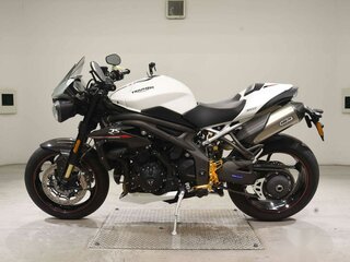 2019 Triumph Speed Triple, белый, 1099000 рублей, вид 1
