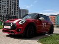 2020 Mini Hatch Cooper S III (F55/F56) Рестайлинг, красный, 2350000 рублей - вид 1