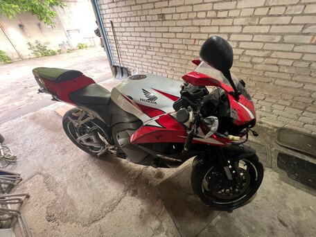 2009 Honda CBR 600RR, красный, 550000 рублей, вид 3