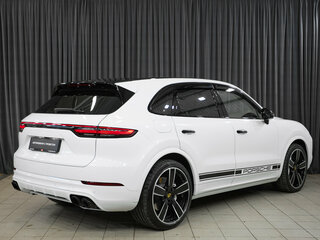 2019 Porsche Cayenne S III, белый, 6700000 рублей, вид 4