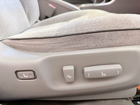 2001 Toyota Mark II IX (X110), серебристый, 379000 рублей - вид 16